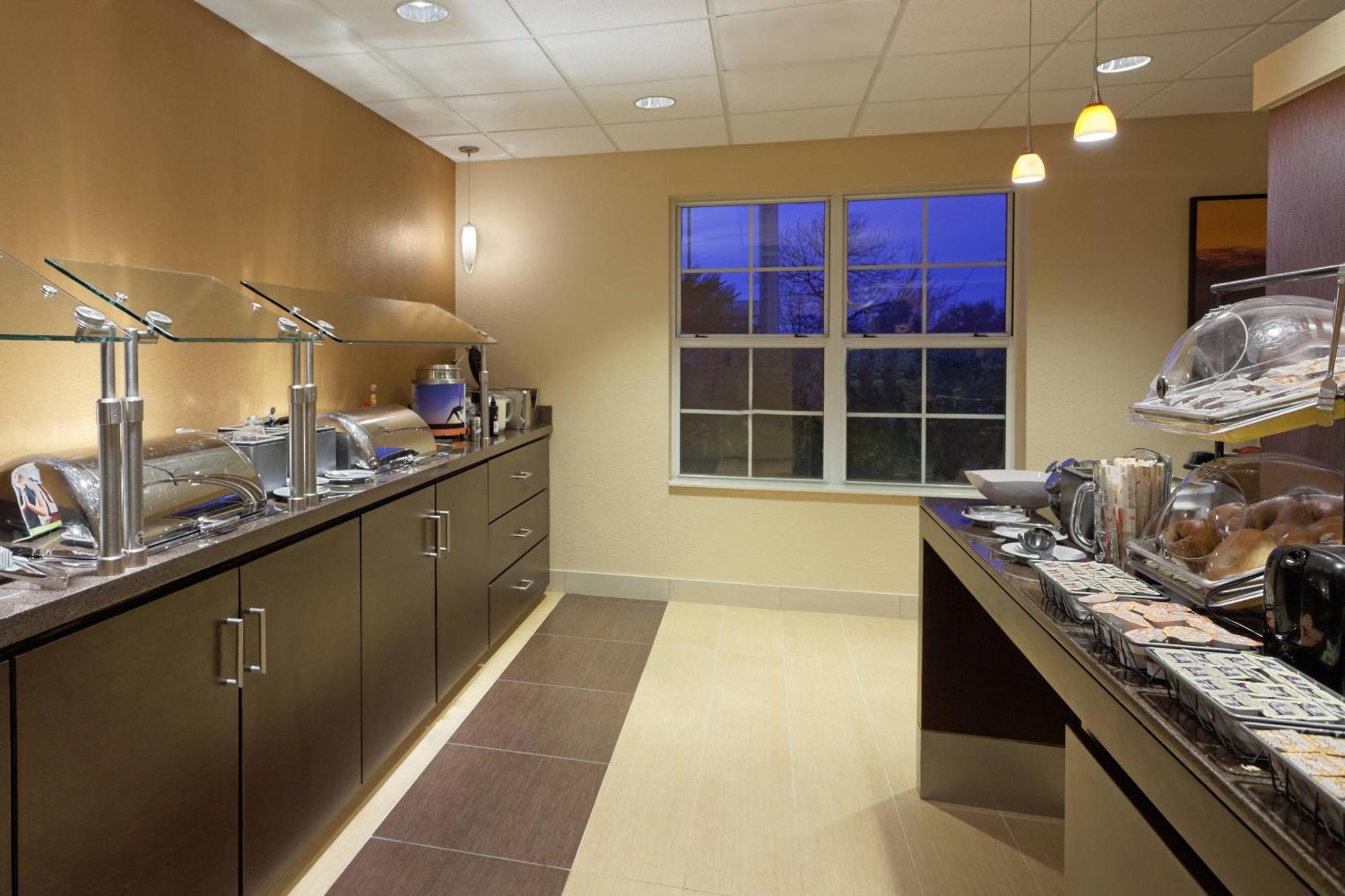 Hotel By Marriott Parmer/tech Ridge Austin